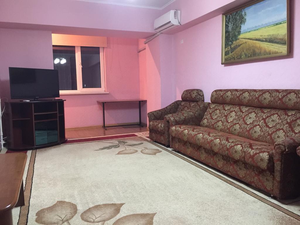 Bishkek Apartment Central ภายนอก รูปภาพ